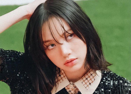 Loạt khoảnh khắc hậu trường đẹp xuất thần của Lisa (BLACKPINK), quả không hổ danh là "mỹ nhân đẹp nhất châu Á"