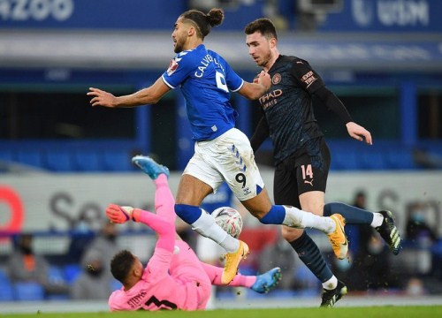 Siêu sao bùng nổ, Man City tốc hành đoạt vé bán kết FA Cup