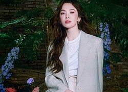 Song Hye Kyo diện blazer không bao giờ "fail"