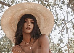 Thiên thần nội y Lais Ribeiro tung ảnh bán nude, tay che ngực trần nóng 'bỏng rẫy'