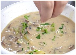 Tranh thủ đợt lạnh cuối cùng của mùa đông, làm ngay món soup thơm ngon nóng hổi này để xì xụp cho đã!