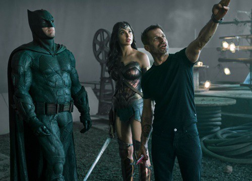 Justice League bản mới gây sốc vì ngập cảnh bạo lực 17+ vượt bậc bản cũ, Zack Snyder giải thích ra sao?