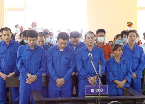 Phạt 36 "con bạc" hơn 71 năm tù