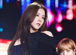 Sân khấu huyền thoại của Jisoo (BLACKPINK): Visual long lanh như nữ thần nhưng Knet chỉ &#8220;dán mắt&#8221; vào cơ bụng cực &#8220;mlem&#8221;