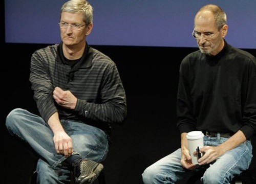 Tim Cook: 'Không cố gắng xỏ chân vào giày của Steve Jobs'