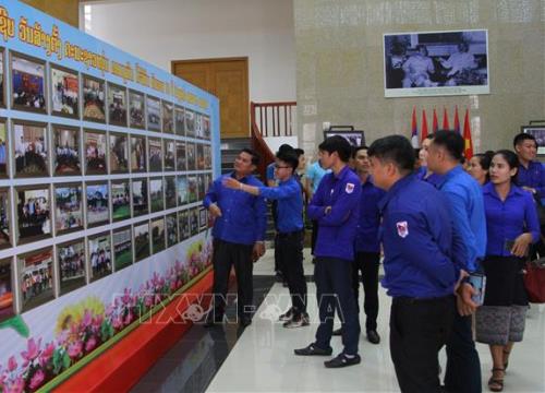 Mít tinh tại Lào kỷ niệm 90 năm ngày thành lập Đoàn thanh niên Cộng sản Hồ Chí Minh