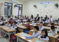 Hà Nội: Học sinh học sách giáo khoa lớp 1 biết đọc viết và tính toán tốt