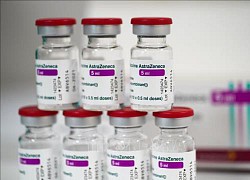 Thụy Điển nối lại tiêm chủng vaccine của AstraZeneca cho người ngoài 65 tuổi