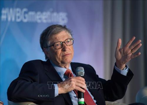 Tỷ phú Bill Gates hy vọng thế giới sẽ trở lại trạng thái bình thường vào cuối năm 2022