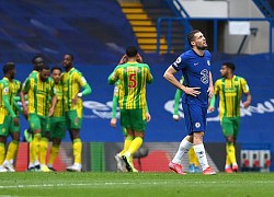 Chelsea thua không tưởng vì chiếc thẻ đỏ oan nghiệt