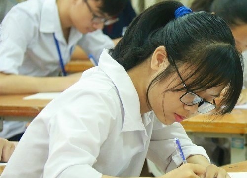 Lời giải đề tham khảo môn Vật lý thi tốt nghiệp THPT năm 2021