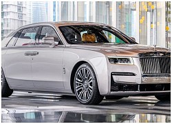 Rolls-Royce Ghost 2021 được trang bị những công nghệ hiện đại nào?