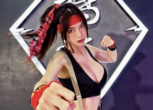 Hình ảnh cosplay Free Fire chưa hết hot, Lê Bống lại gây sốt khi mặc áo dài cưỡi ngựa