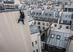 Chàng trai parkour mạo hiểm trên mái nhà Paris