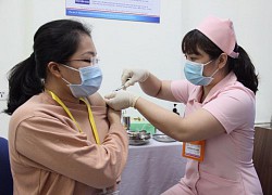 Hơn 425.000 người đã tiêm vaccine Covid-19