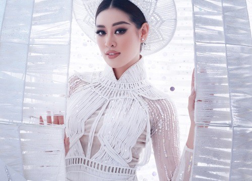 Khánh Vân sẽ diễn áo dài kèm mô hình kén tại Miss Universe