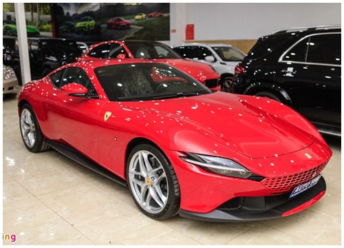 Siêu xe Ferrari Roma với màu đỏ đặc trưng giá hơn 18 tỷ đồng