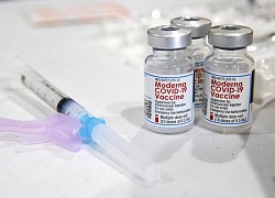 Vaccine Pfizer, Moderna giảm 94% nguy cơ nhập viện ở người già