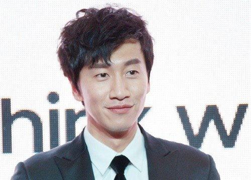 Xúc động xem lại khoảnh khắc Lee Kwang Soo rưng rưng nói lời cảm ơn Running Man