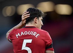 Harry Maguire gây phẫn nộ vì lại được VAR 'chống lưng'