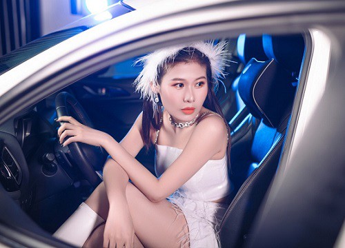 Hot girl Phương Misa quyết tâm "Nam tiến" để làm ca sĩ