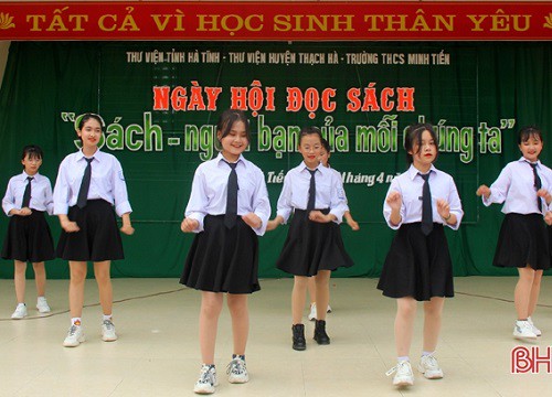 Không gian văn hóa vui tươi trong ngày hội đọc sách ở Thạch Hà