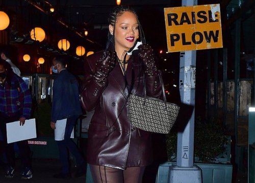 Rihanna diện đồ hiệu đến dự tiệc sinh nhật mẹ