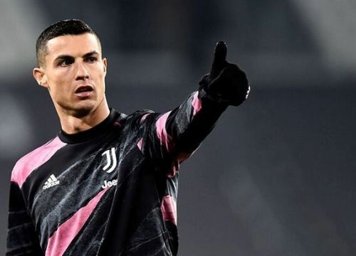 Ronaldo ghi bàn nhiều gấp bốn lần đồng đội