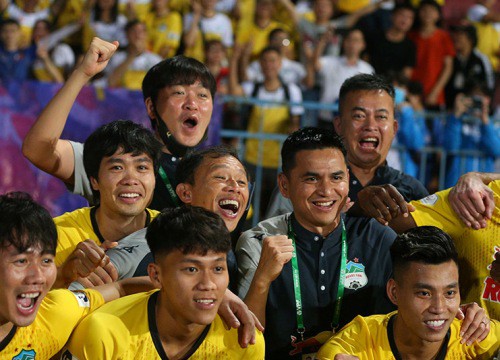 Vòng 7 V-League: HAGL bay cao, Hà Nội thay lái trưởng