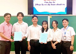 Đoàn trường Đại học An Giang ra mắt Câu lạc bộ "Pháp lý và lý luận chính trị"