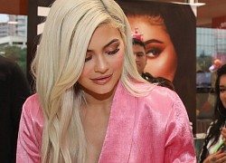 Forbes loại Kylie Jenner khỏi danh sách tỷ phú vì thổi phồng tài sản