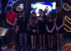 Hà Nội: Nữ nhân viên karaoke chơi "tới bến" cùng khách