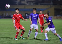 Hoàng Đức 'hành hạ' hàng phòng ngự Hà Nội FC