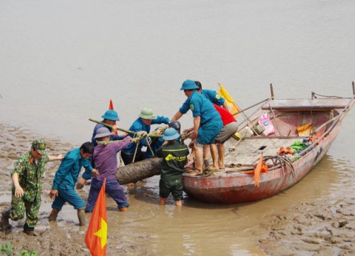 Quảng Ninh: Xử lý, di dời thành công quả bom nặng 230kg ở ven sông Kinh Thầy