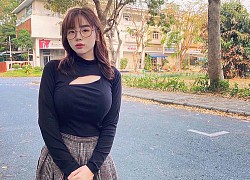 Sở hữu khuôn ngực hơn 1m, hot girl mặc đồ bơi hờ hững, thả thính khiến người nghe "câm lặng"