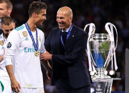 Zidane úp mở tương lai sau trận thắng Liverpool