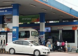 Giá xăng, dầu đồng loạt giảm sau nhiều lần tăng