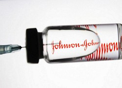 Châu Âu điều tra sự cố hiếm gặp với vaccine Covid-19 của Johnson & Johnson