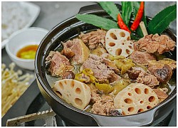 Đổi món với vịt om sấu nấu cùng củ sen và nước dừa