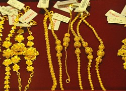 Giá vàng trong nước lao dốc