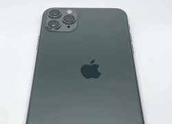 Một chiếc iPhone gặp lỗi nặng được bán với giá hơn 60 triệu đồng, cộng đồng mạng tranh cãi gay gắt!