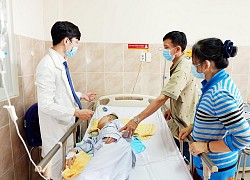 Nữ sinh lớp 12 bị đột quỵ
