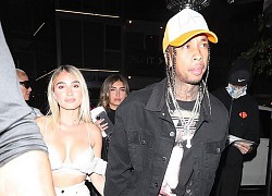 Rapper gốc Việt ra phố cùng "bồ" mới bốc lửa