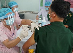 Việt Nam hoàn thành tiêm vaccine COVID-19 cho hơn 58.000 người