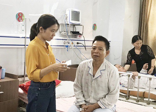 10 lần sốc điện cứu sống cụ ông ngừng tuần hoàn