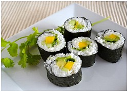 Cách làm sushi rau củ chấm sốt bơ cực ngon tại nhà