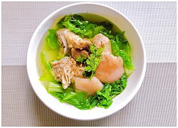 Canh cải nhúng nấu chân giò