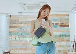 Em út 30 tuổi nhà SNSD có loạt outfit trẻ trung và nữ tính