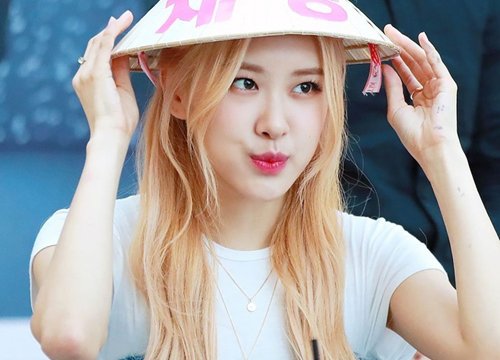 Fan sướng rơn khi Rosé, Wendy và dàn idol K-pop hứa hẹn về Việt Nam