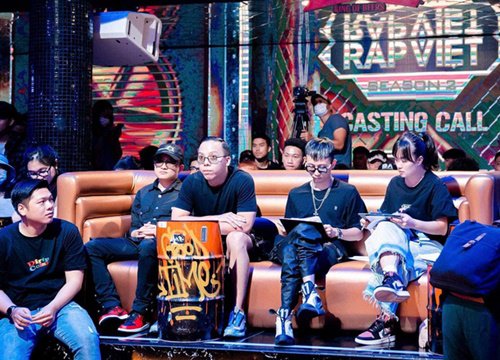 Hé lộ sân khấu casting Rap Việt mùa 2, bộ đôi Touliver - Rhymastic tập trung cao độ